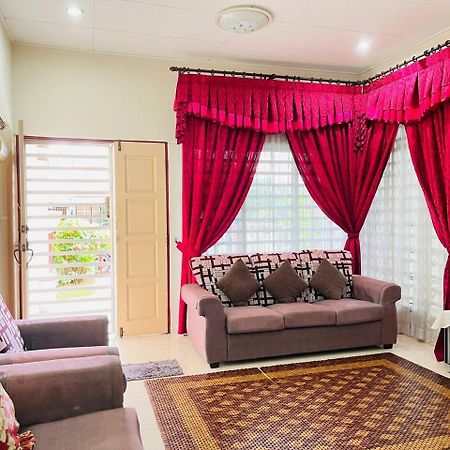 Sofea Homestay Ipoh Buitenkant foto